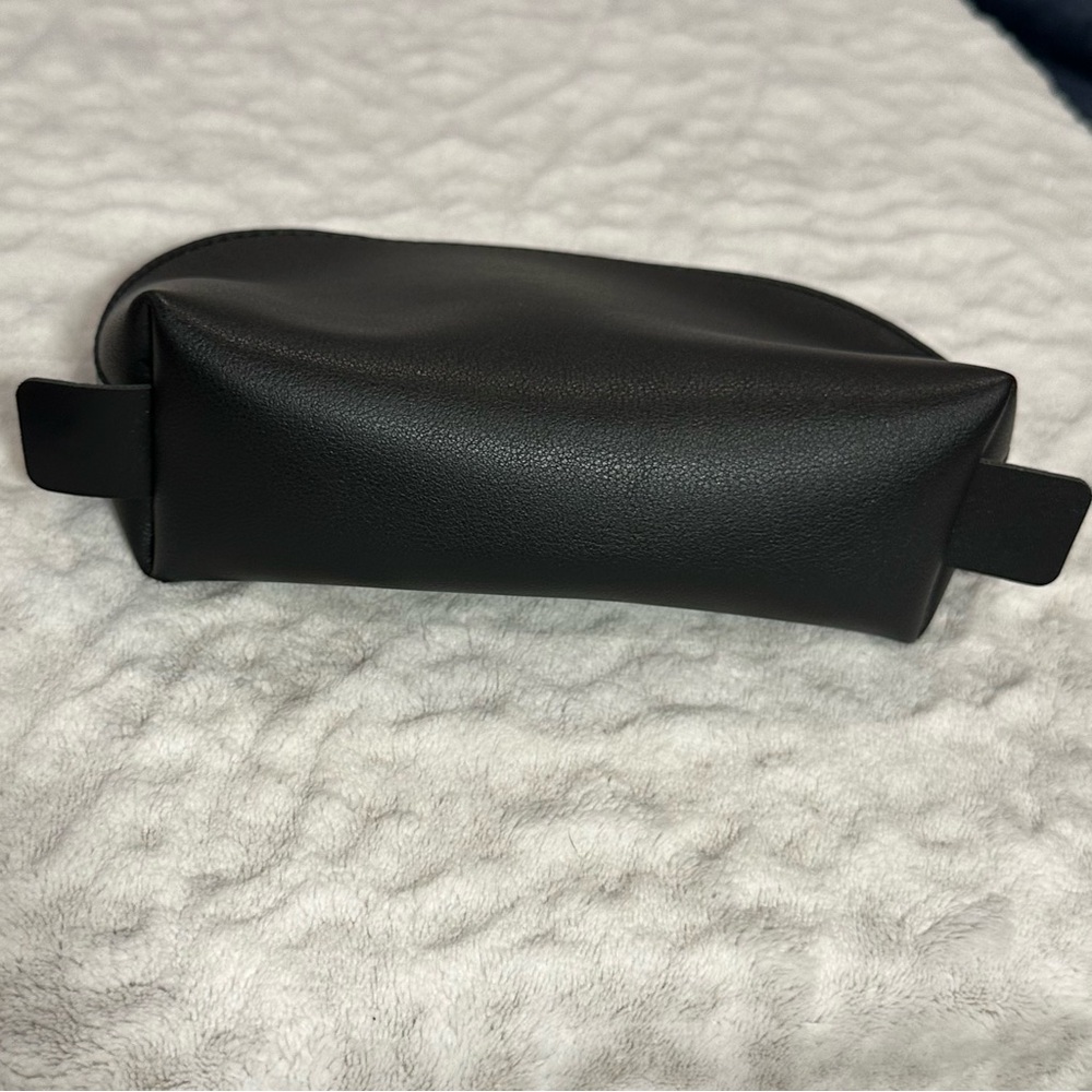 Saks Fifth Avenue Polaris Amenity Zip Makeup Toiletry Pouch exclusively UNITED - Picture 10 of 15